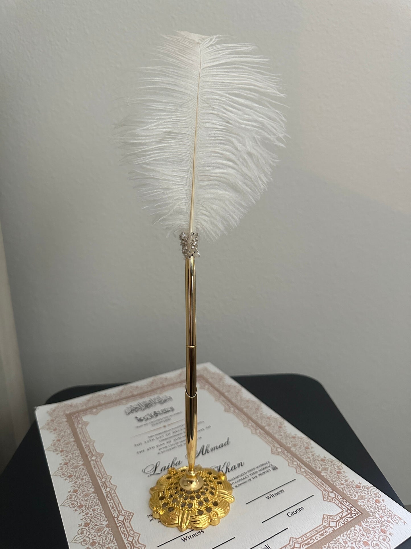 ONE Gold Wedding Pen Nikkah Pen Qubool Hai Nikkah Mubarak Dulha Dulhan Personalized English Ostrich Feather Pens Gifts for Couples Wedding